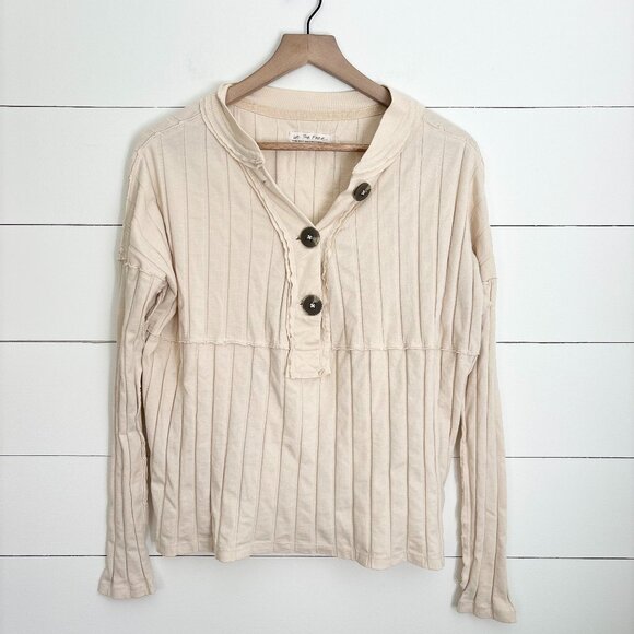 We The Free x Free People beige ribbed top with button halfway - Picture 1 of 5
